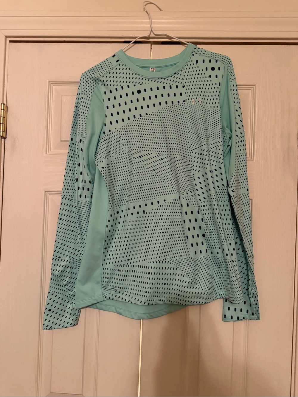 Light Aqua Polka Dot Long Sleeve Athletic Top Under Armor large
